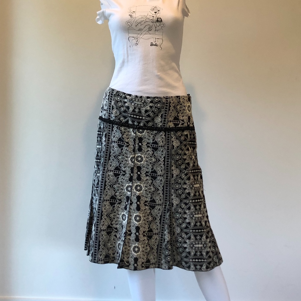 Black skirt